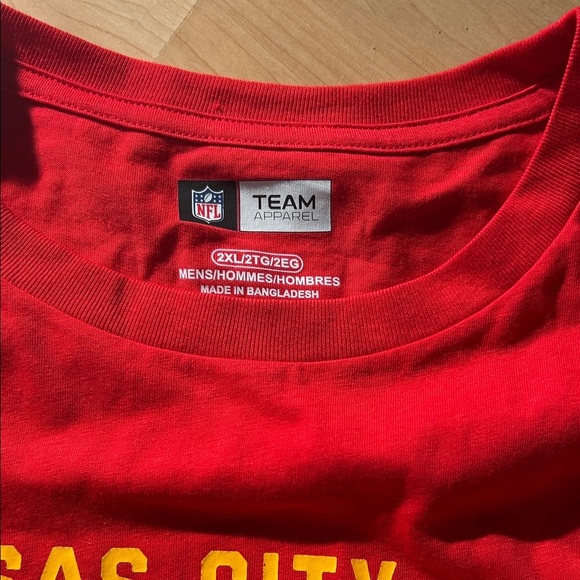 NFL Kansas City Chiefs Red Short Sleeve Tee - Picture 3 of 3